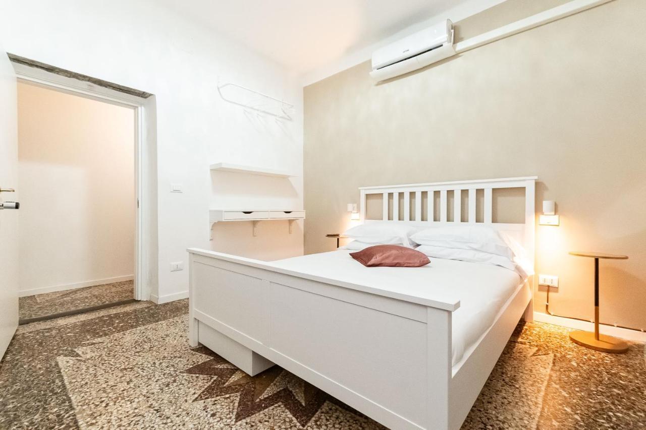 Cattedrale Di San Lorenzo Rooms เจนัว ภายนอก รูปภาพ