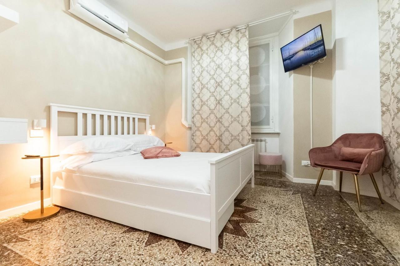 Cattedrale Di San Lorenzo Rooms เจนัว ภายนอก รูปภาพ